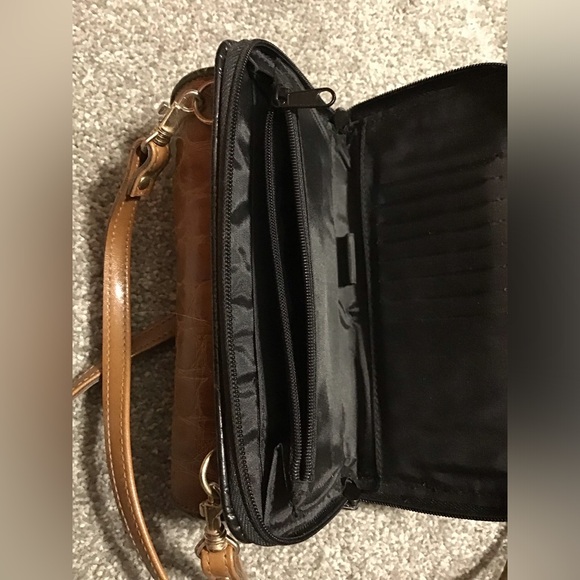 Purse with glasses holder - Picture 3 of 6